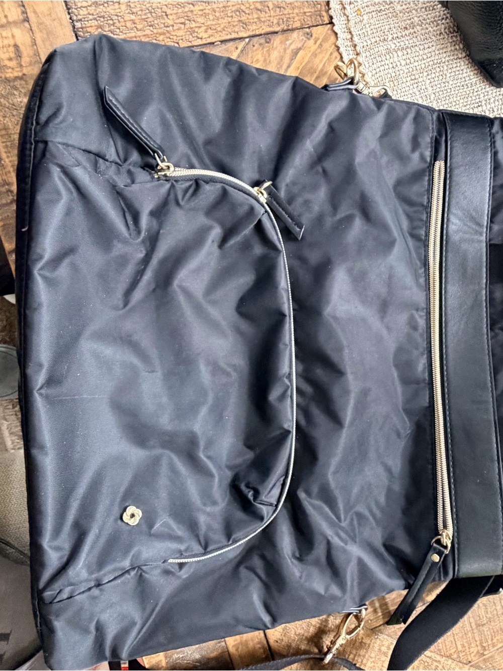 Black Men's Nylon Shoulder Bag - Classic Travel Tote